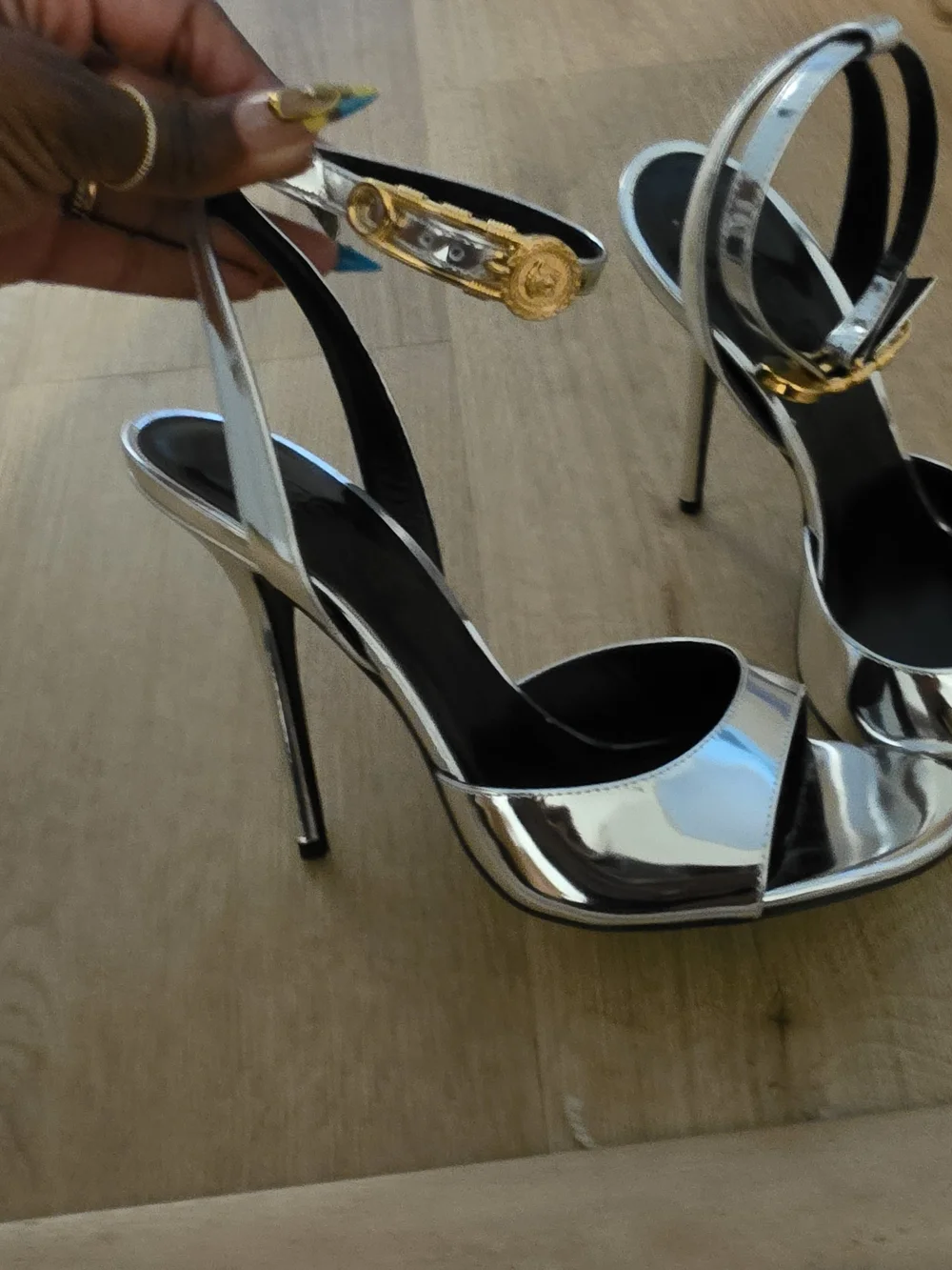 Versace comfort silhouette striking